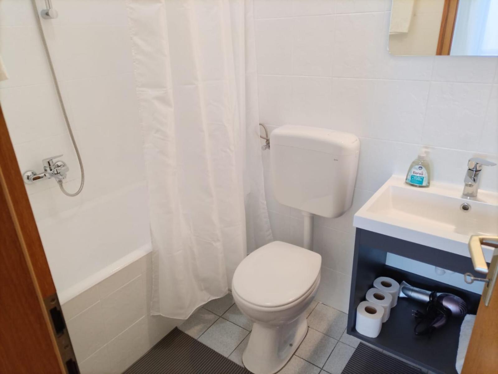 Apartments Podbarje بول المظهر الخارجي الصورة